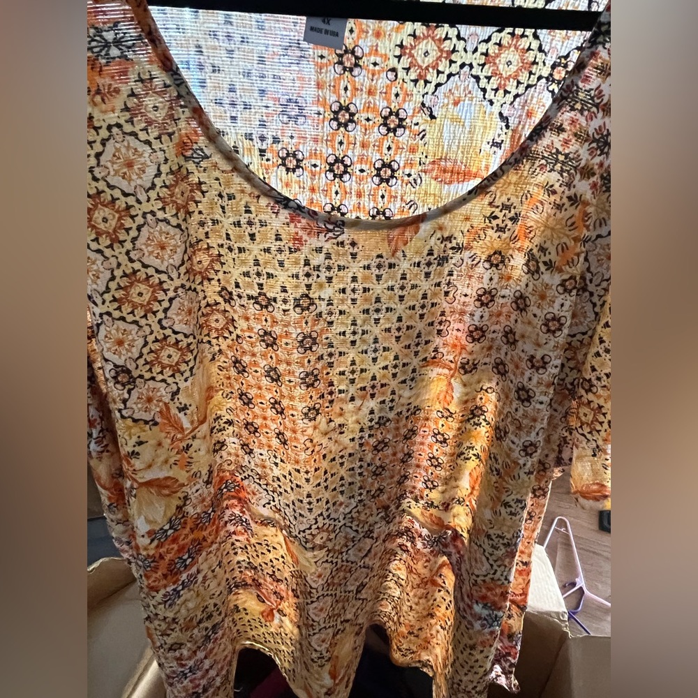 Woman + size blouse